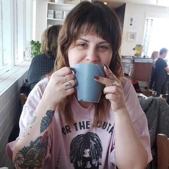 Meet your Posher, Maryse - Picture 1 of 1